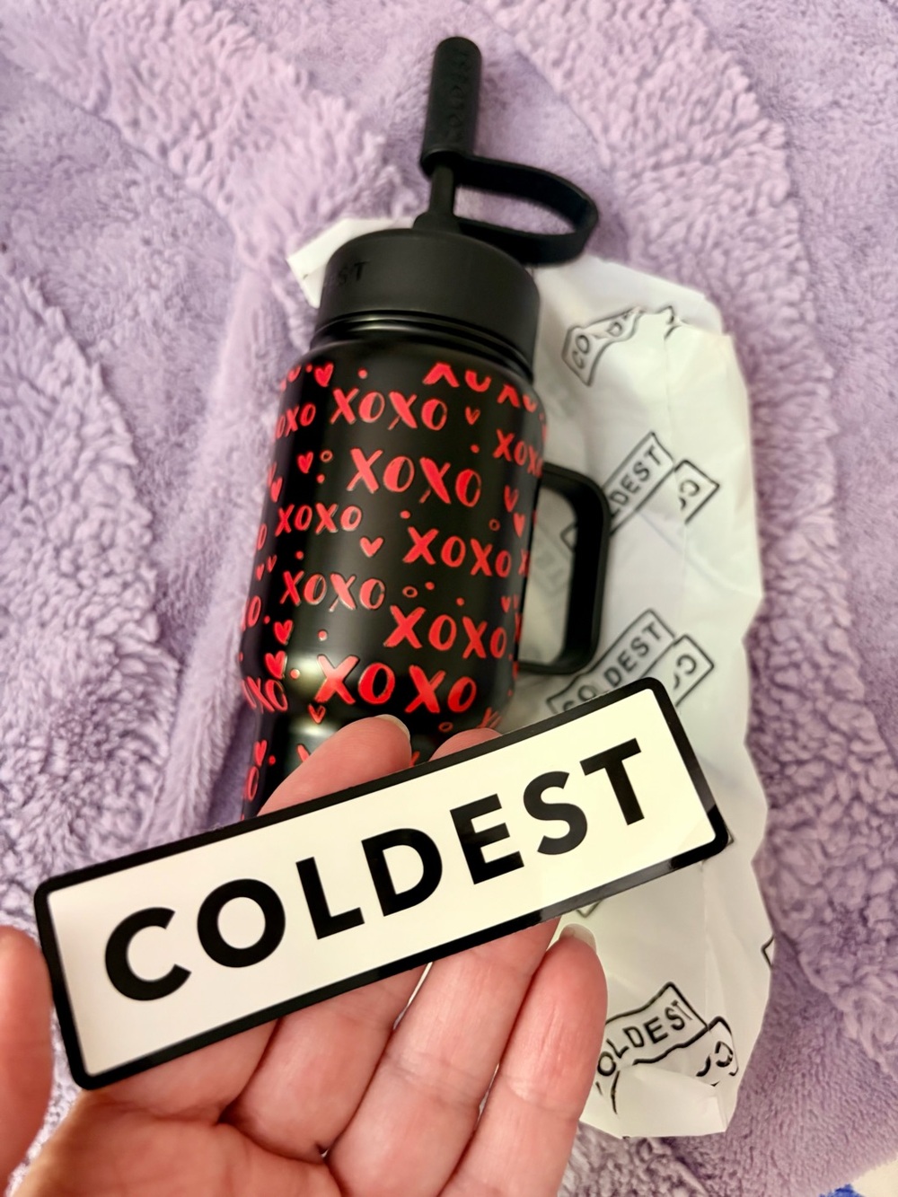 BNIB Coldest XOXO Tiny 6oz Limited Edition Insulated Water Bottle Glowie Hearts.